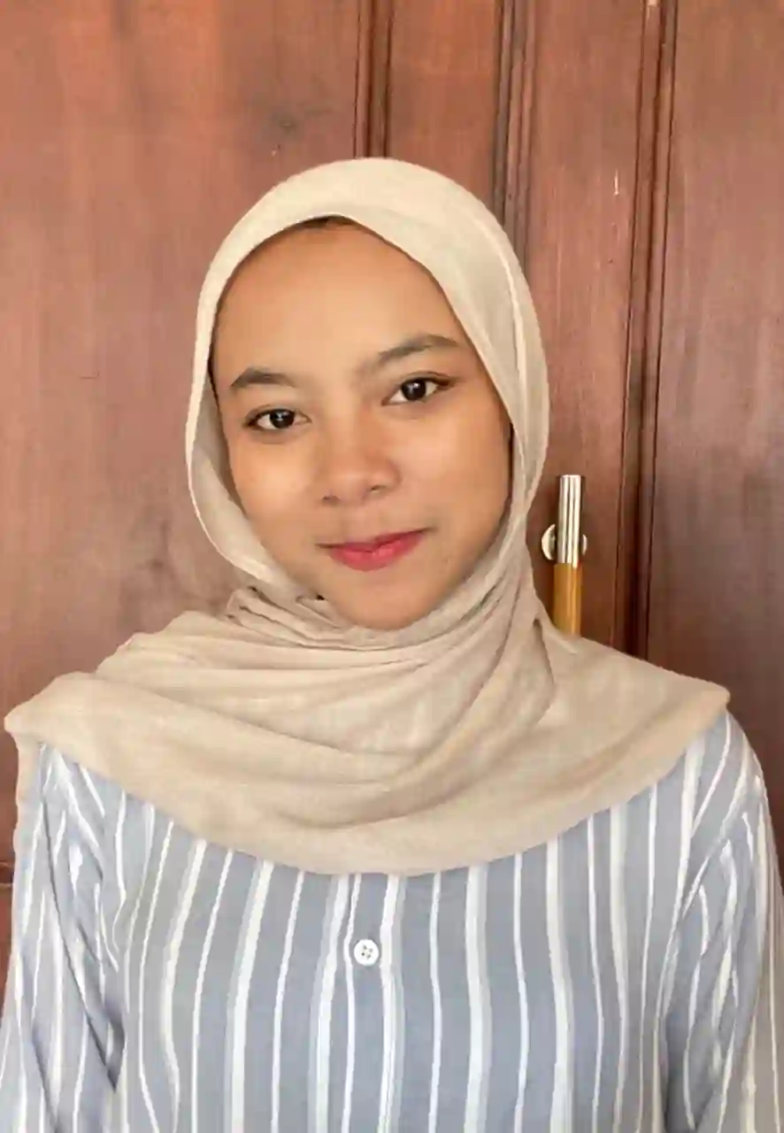 Foto penulis Anggun Tri